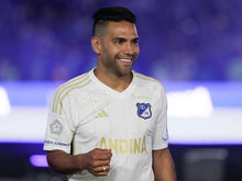 Cargar imagen en el visor de la galería, Camiseta visitante Millonarios 2024 9 Falcao
