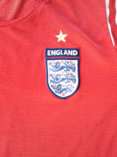 Cargar imagen en el visor de la galería, Camiseta vistante Inglaterra 2005 -06 M
