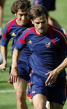 Cargar imagen en el visor de la galería, Camiseta de entrenamiento selección española 2004 XL
