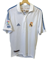 Cargar imagen en el visor de la galería, Camiseta Real Madrid  2001-02 S
